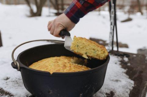 10 Cast Iron Classic Dutch Oven