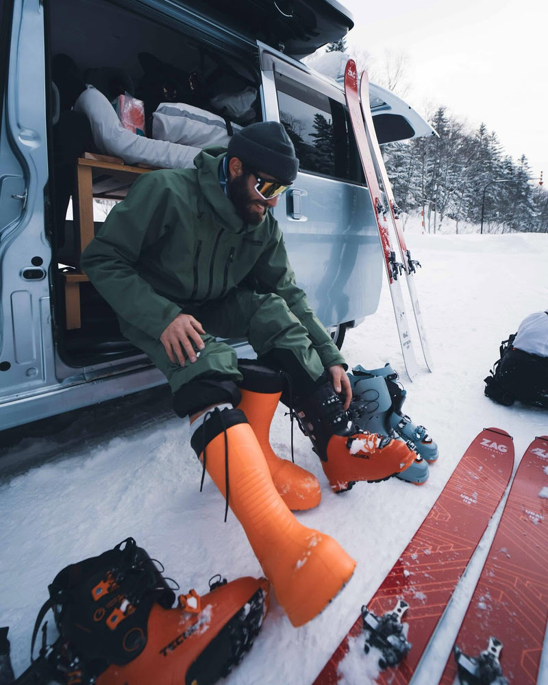 Outdoor apparel for men and women — hiking, camping, and adventure clothing at Bill & Paul's