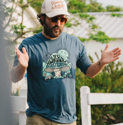 Mens Daydream Believer Long Sleeve Tee