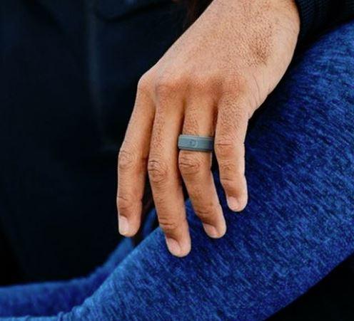 Mens Charcoal Grey Step Edge Q2X Silicone Ring